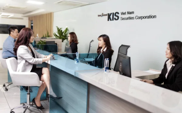 chung-khoan-kis-1665898016
